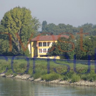 Exkluzívna trojpodlažná budova